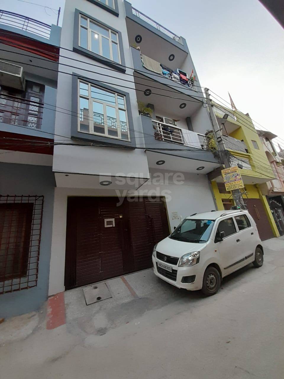 Resale 3 Bedroom 1250 Sq.Ft. Builder Floor in Laxman Vihar Phase 2