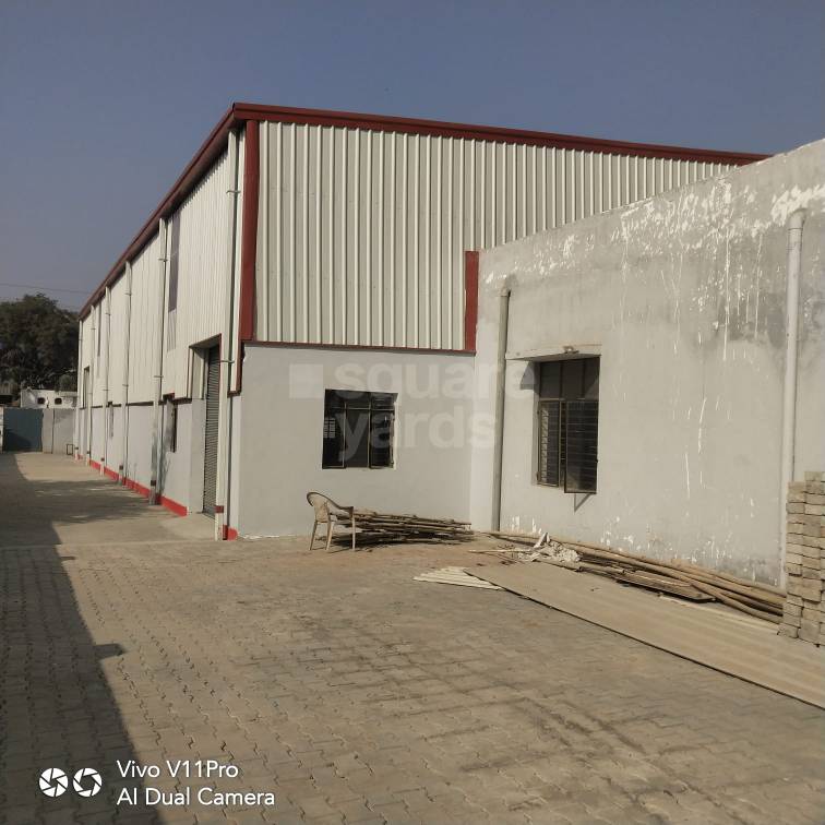 Rental Commercial Warehouse 89000 Sq.Ft. in Industrial Area Phase 2