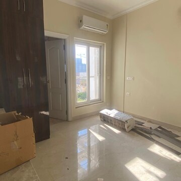 Room in 3 BHK Apartment at Shree Vardhman Victoria, Sector 70 – for Rent