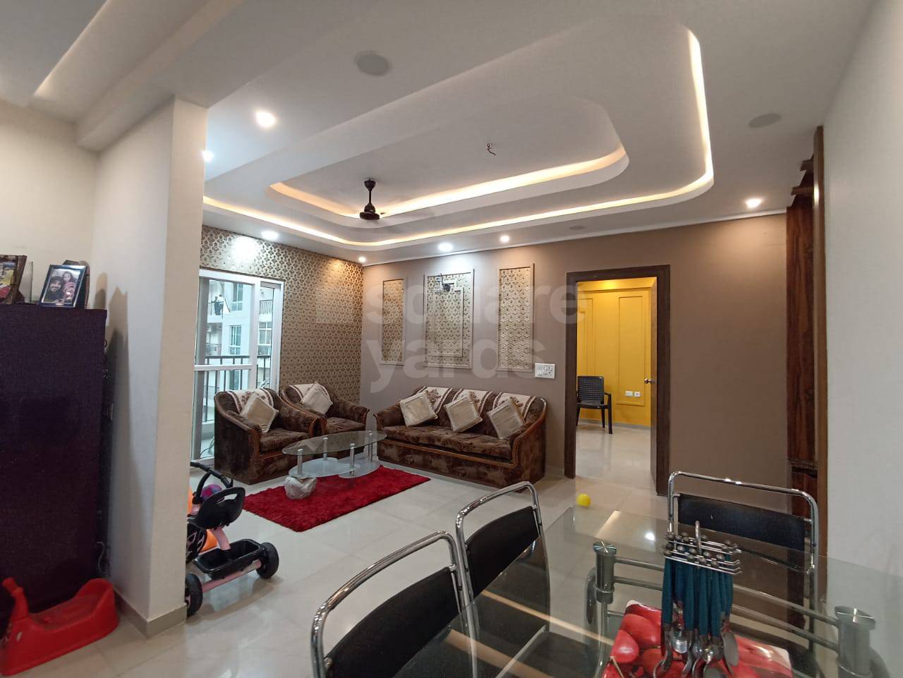 Rental 2.5 Bedroom 1250 Sq.Ft. Apartment in Charms Castle Phase II, Raj