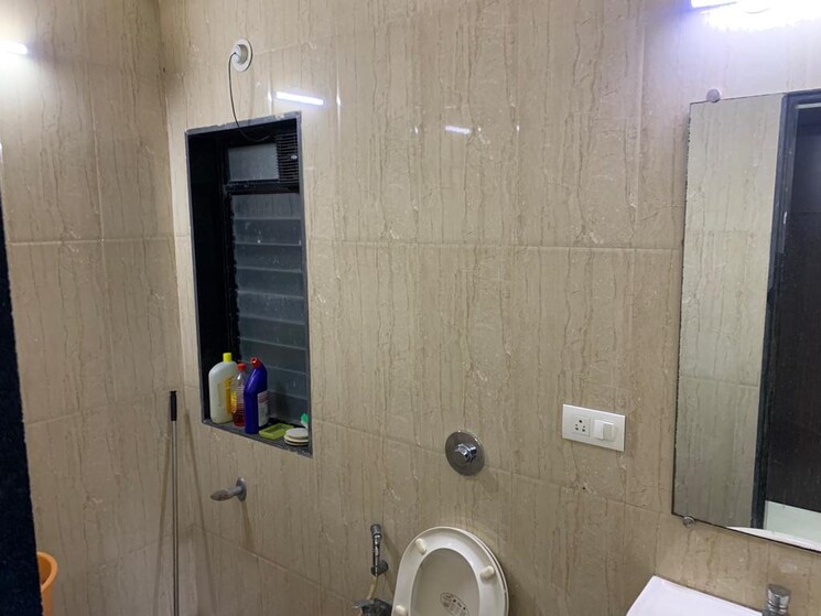 Bathroom, shree-saraswati-co-op-hsg-society-ltd 3 Bedroom 1125 Sq.Ft. Apartment In Chembur Mumbai 4789233
