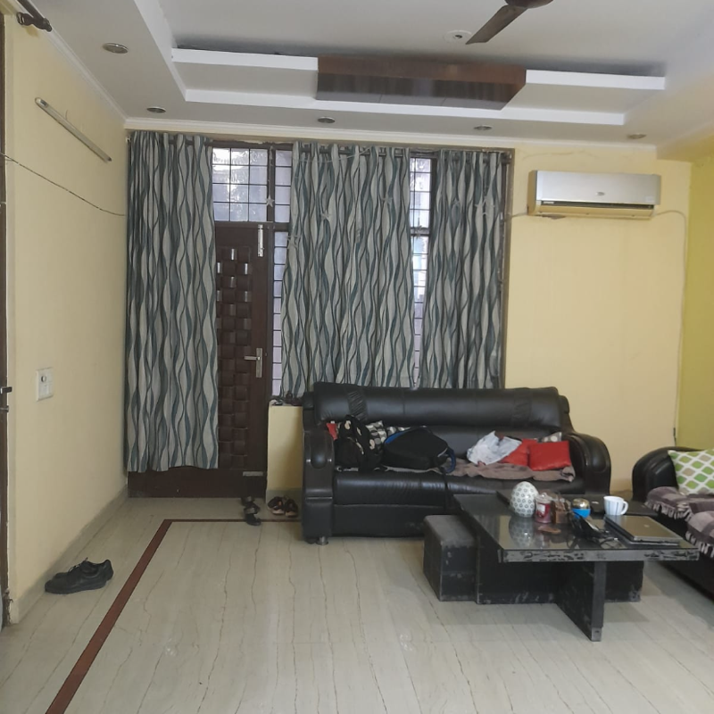 Rental 3 Bedroom 160 Sq.Yd. Builder Floor in DLF City Gurgaon, Sector