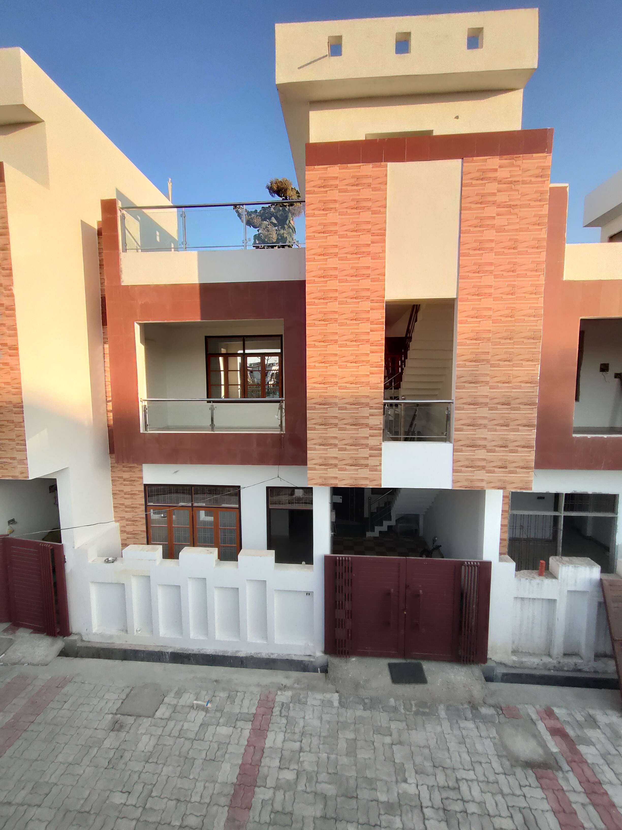 Resale 4 Bedroom 825 Sq.Ft. Independent House in Global City Faizabad