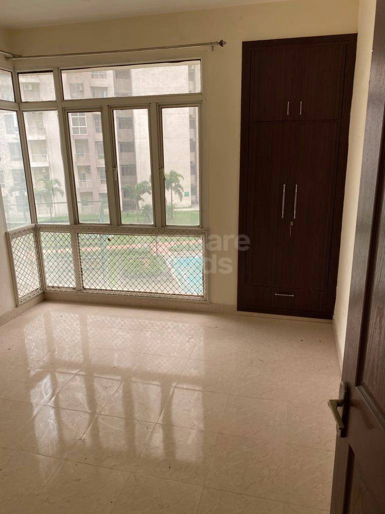 Resale 3 Bedroom 1750 Sq.Ft. Apartment in ATS Greens Paradiso Villas