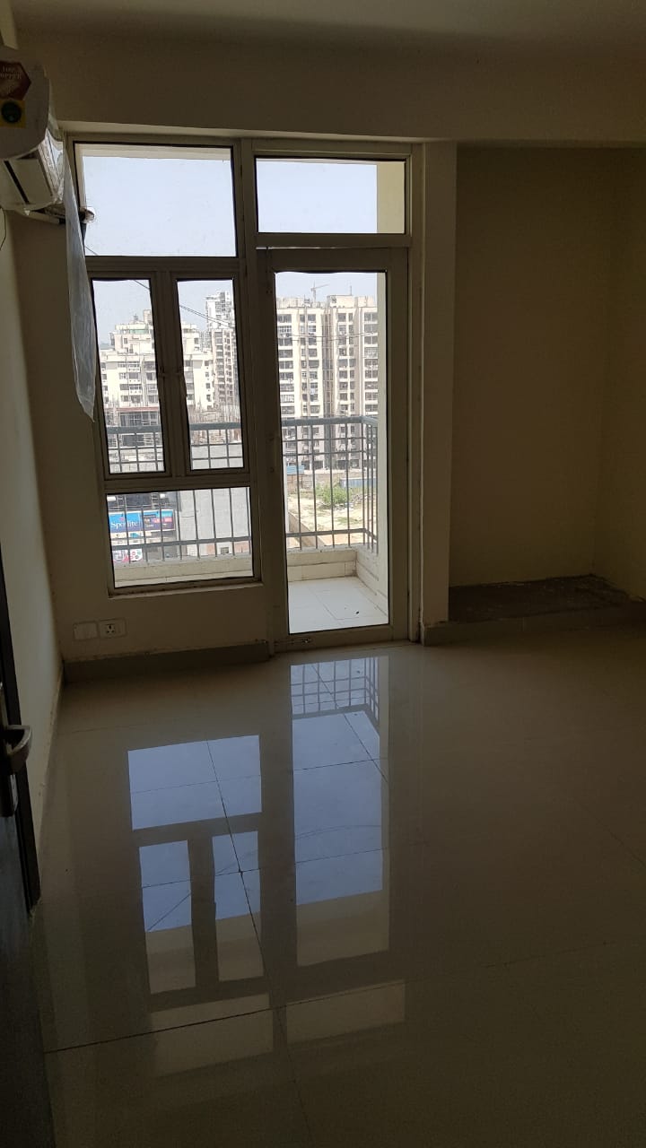 Rental 3 Bedroom 1590 Sq.Ft. Apartment in Landcraft River Heights, Raj
