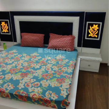 Room in 2 BHK Apartment at M3M Marina, Sector 68 – for Rent