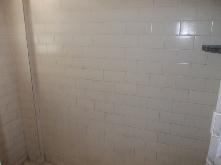 Bathroom, kumar-damodar-society 1 Bedroom 550 Sq.Ft. Apartment In Bibwewadi Pune 4811214