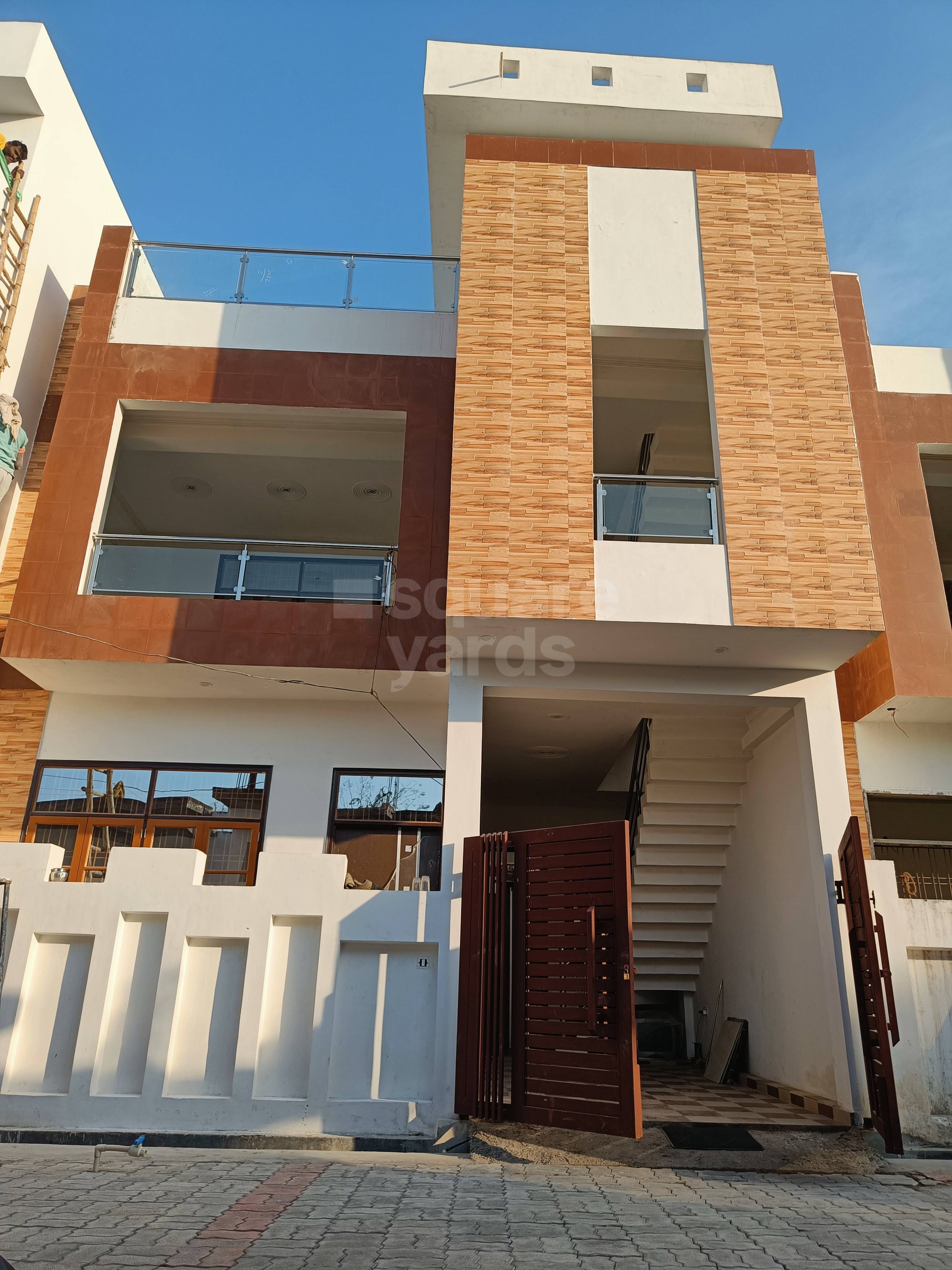 Resale 4 Bedroom 1850 Sq.Ft. Independent House in BBD Green City