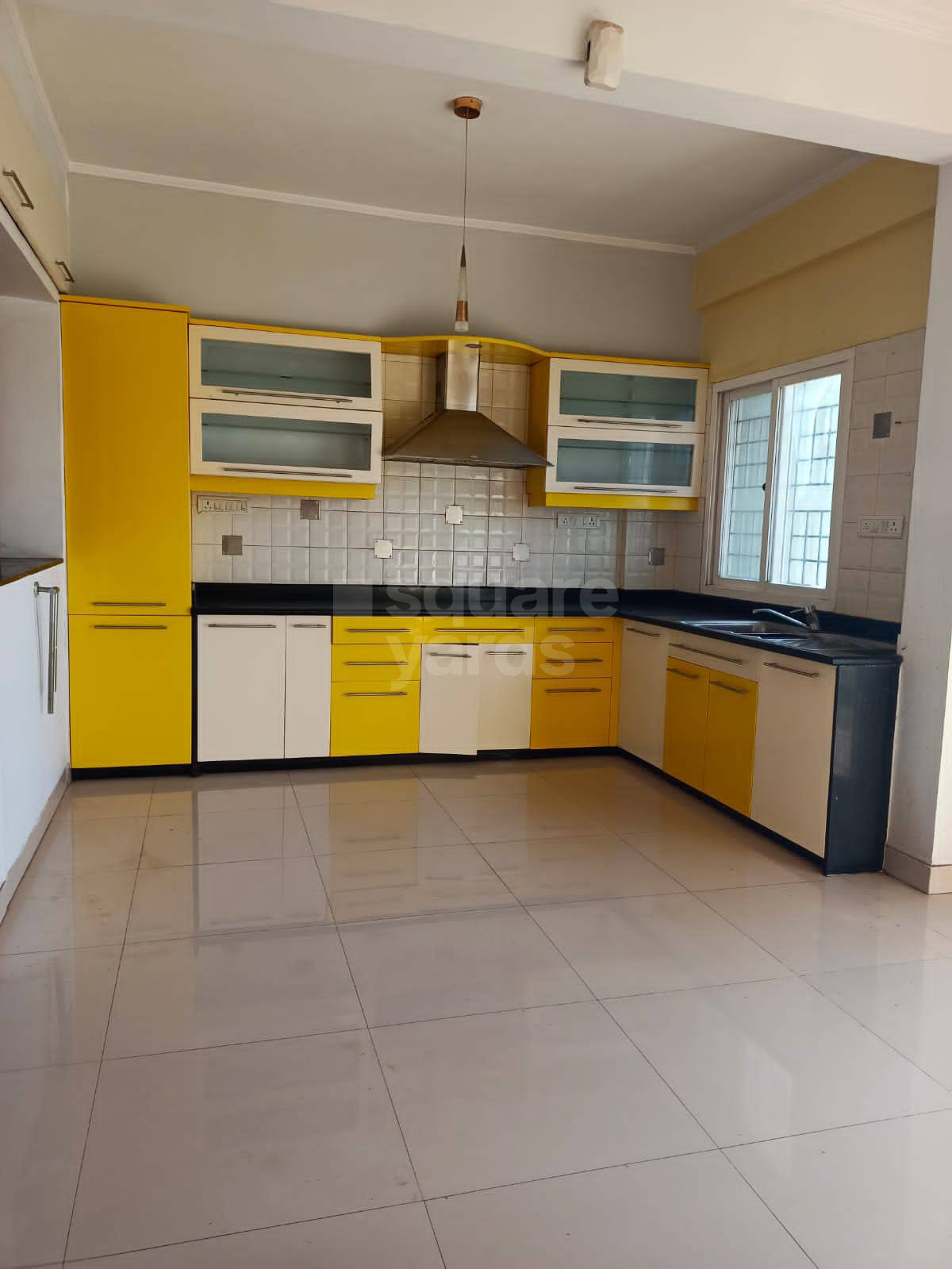 Rental 3 Bedroom 1550 Sq.Ft. Apartment in Hal Old Airport Road
