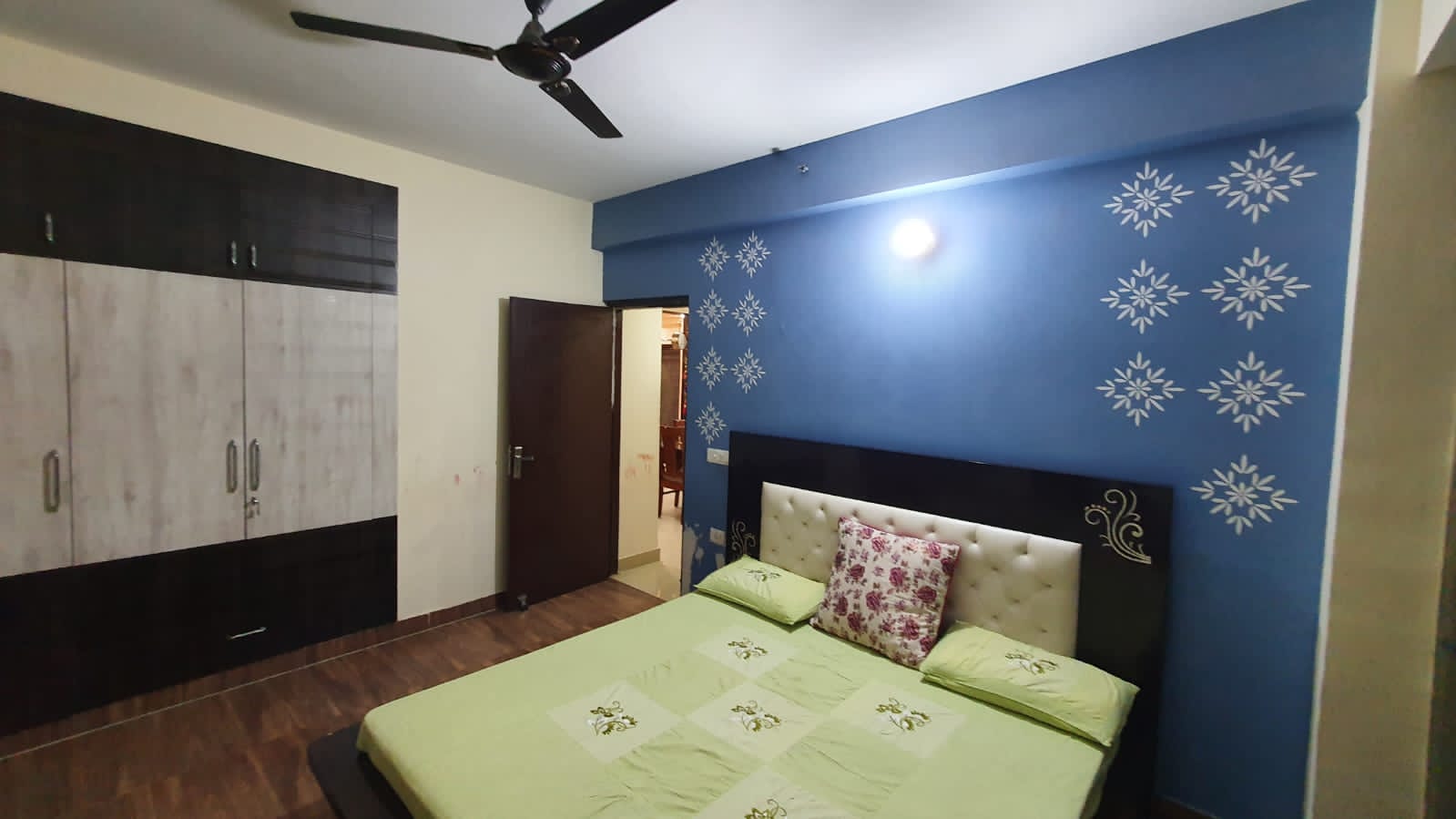 Rental 2 Bedroom 965 Sq.Ft. Apartment in Amaatra Homes, Noida Ext