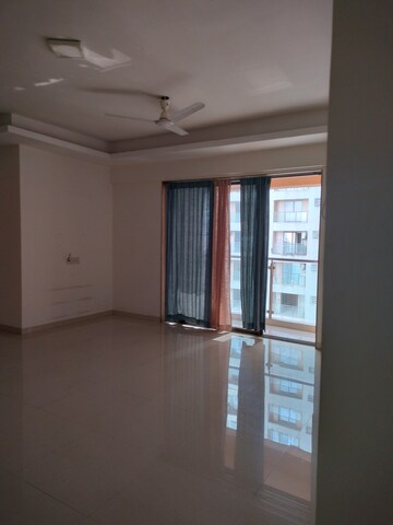 Study Room in 3 BHK Apartment at HDIL Metropolis Residences, Andheri West – for Rent