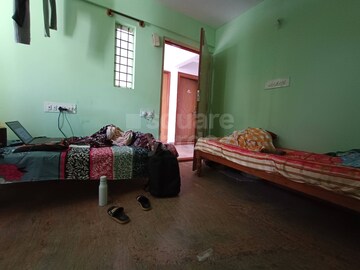 Room in  Pg at Mico Layout – for Rent