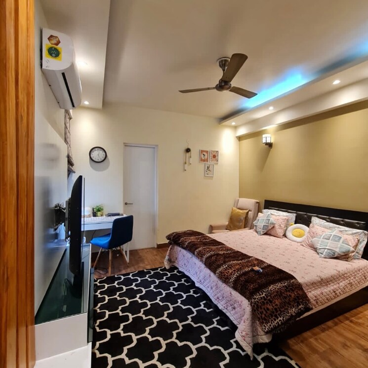 Bedroom, emaar-emerald-estate 3 Bedroom 1395 Sq.Ft. Apartment In Sector 65 Gurgaon 4826795