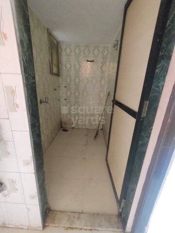 Bathroom in 1 BHK Apartment at Seawoods – for Rent