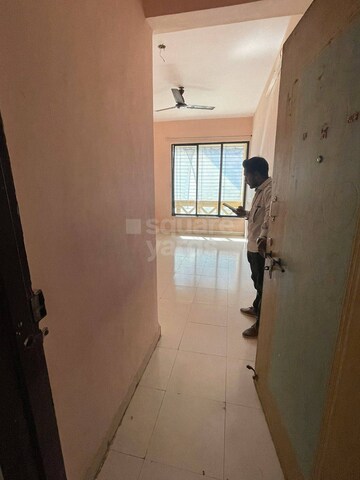 Room in 1 BHK Apartment at Seawoods – for Rent