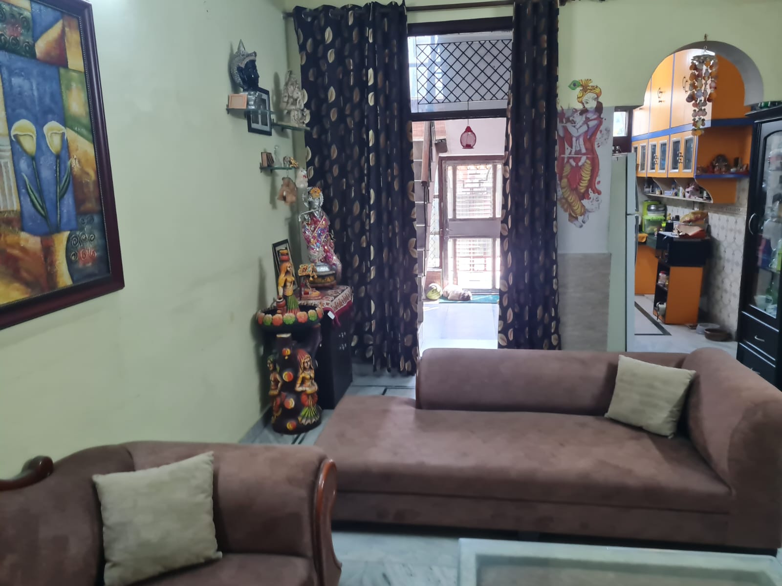 Resale 6 Bedroom 120 Sq.Mt. Independent House in Gn Sector Alpha 1