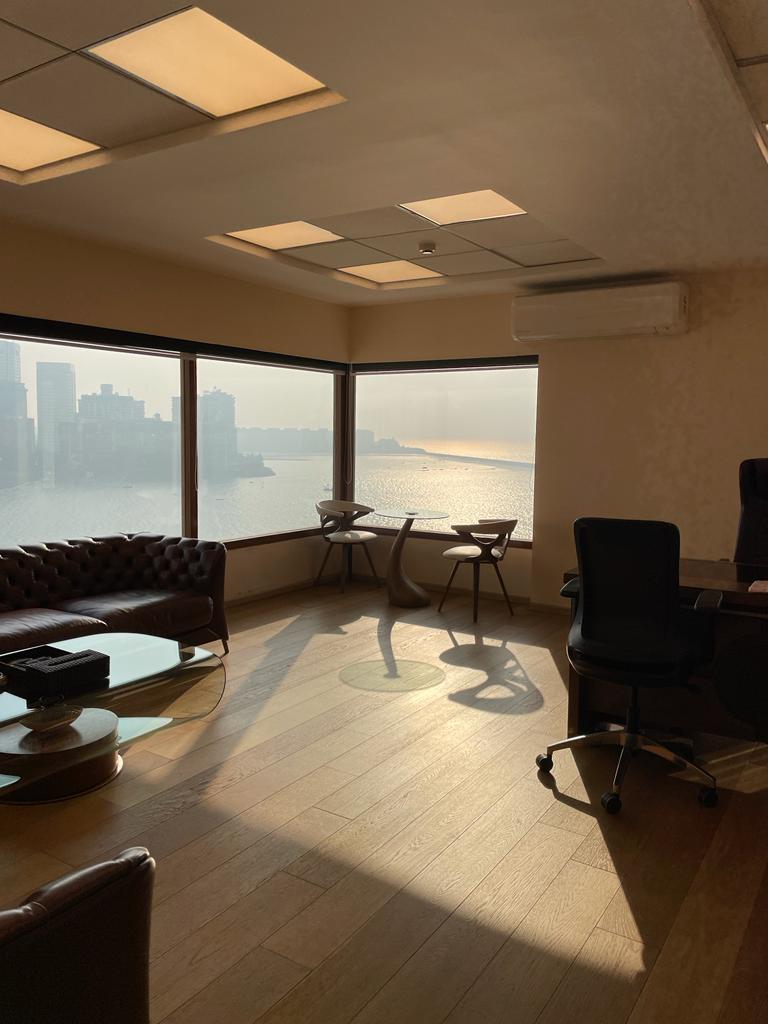 Rental Commercial Office Space 2000 Sq.Ft. in Raheja Center, Nariman