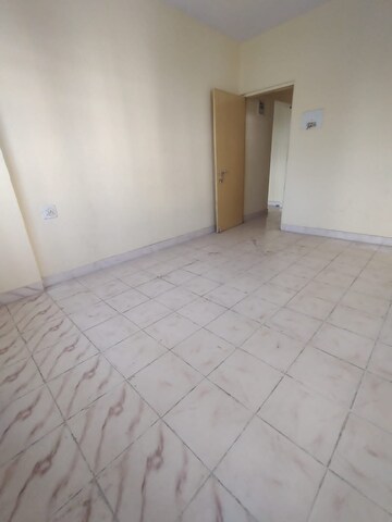 Room in 1 BHK Apartment at Seawoods – for Rent