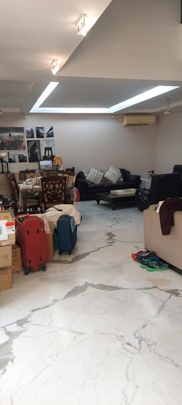 Living Room in 5 BHK Villa at Andheri West – for Rent