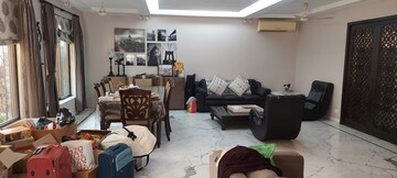 Living Room in 5 BHK Villa at Andheri West – for Rent