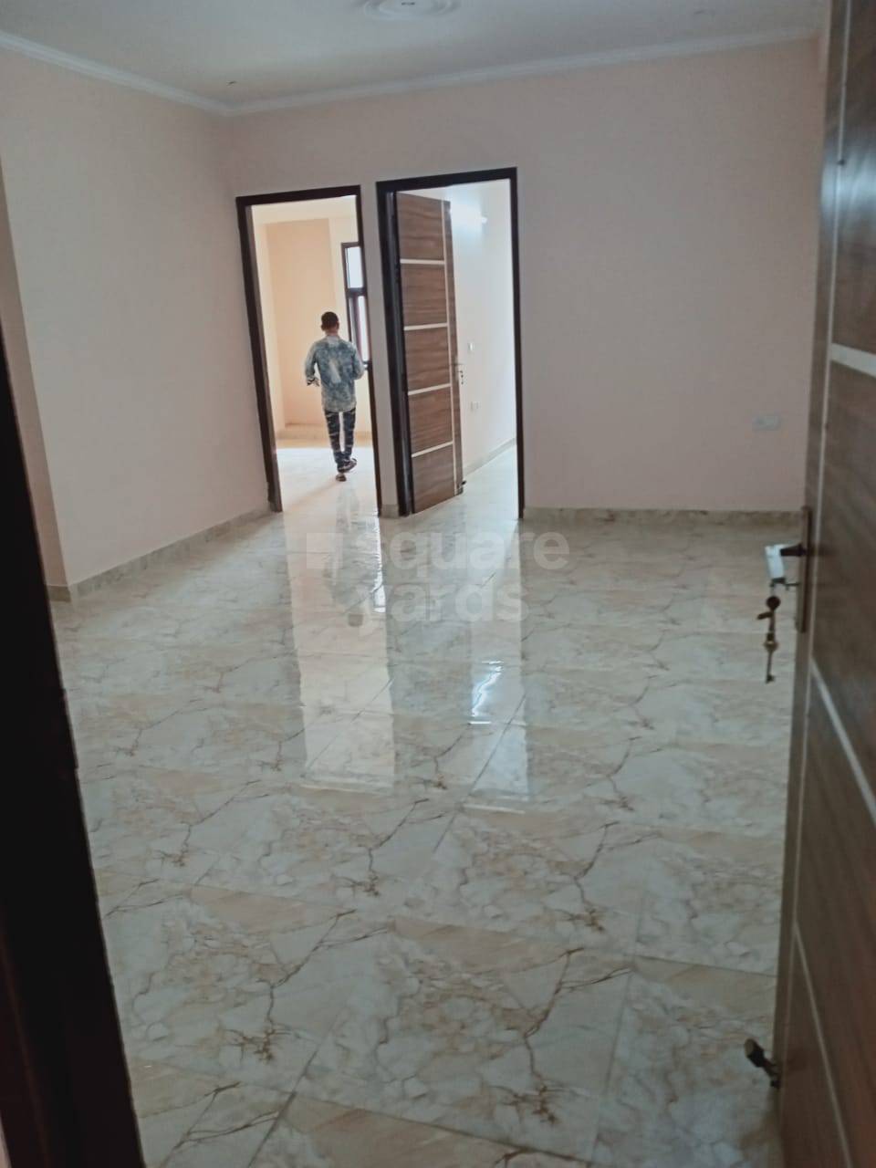 Resale 2 Bedroom 1250 Sq.Ft. Apartment in Vasundhara Enclave Delhi 4846091