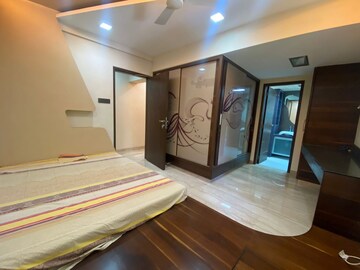 Bedroom in 2.5 BHK Apartment at Oberoi Springs, Andheri West – for Rent