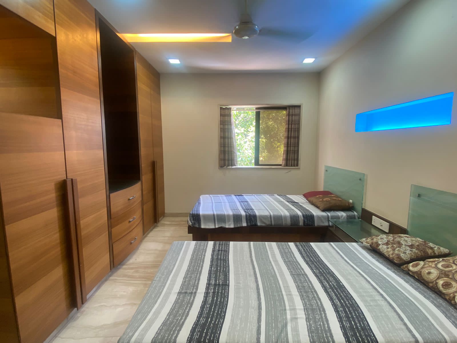2.5 BHK Apartment For Rent in Oberoi Springs