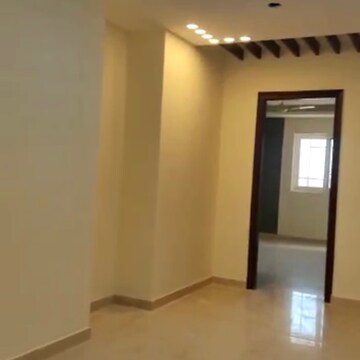 Room in 4 BHK Apartment at 4S Aradhya Extension, Sector 67a – for Rent