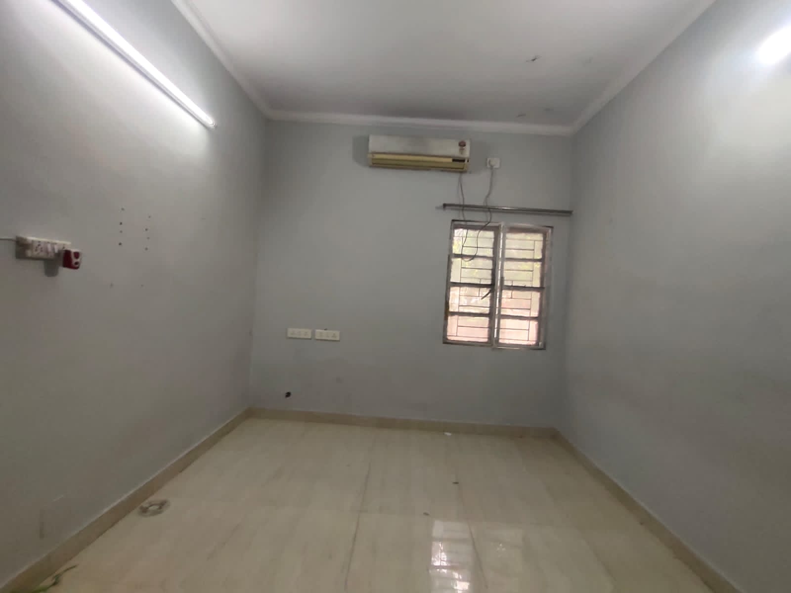 Rental 2 Bedroom 800 Sq.Ft. Builder Floor in RWA A4 Block Paschim Vihar
