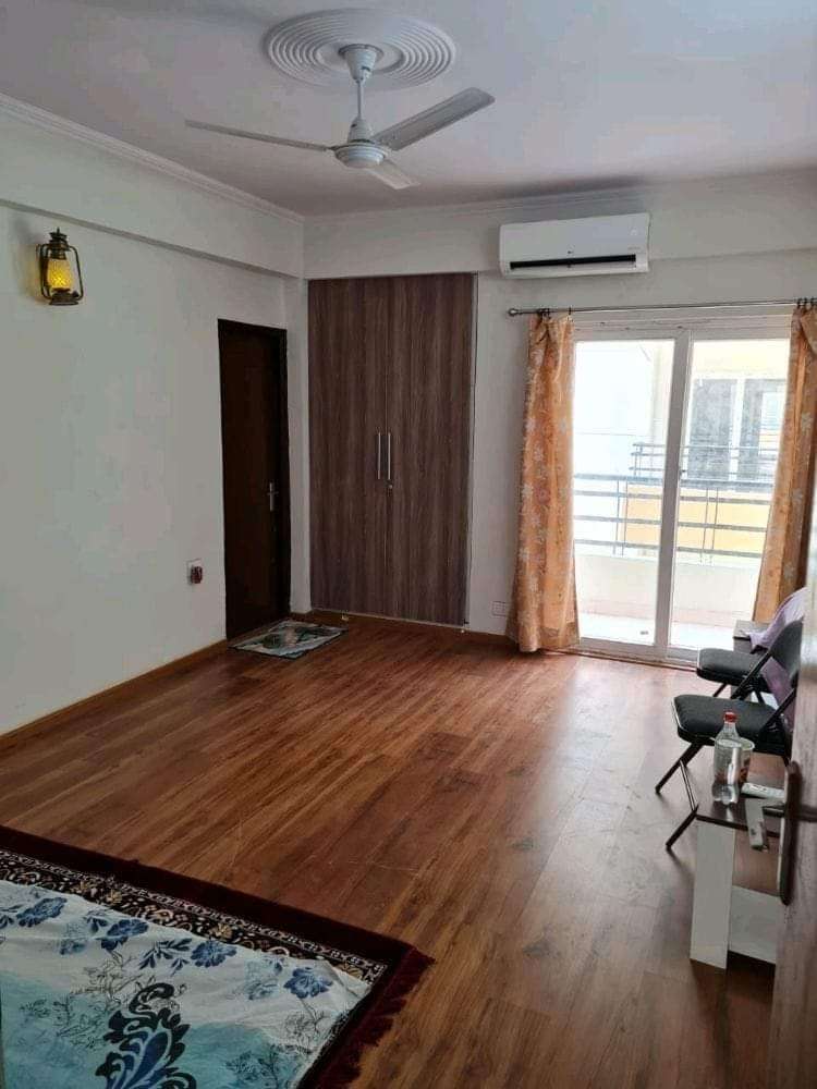 Rental 2.5 Bedroom 930 Sq.Ft. Independent House in Sector 55 Noida