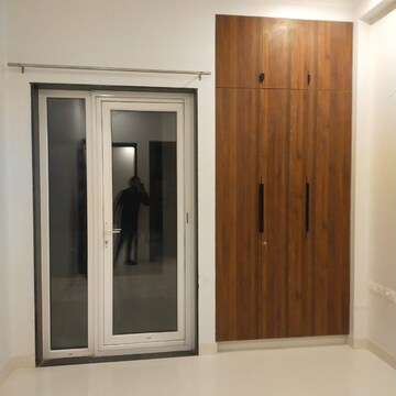 Room in 3 BHK Builder Floor at Sector 56 – for Rent