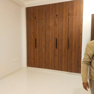Room in 3 BHK Builder Floor at Sector 56 – for Rent