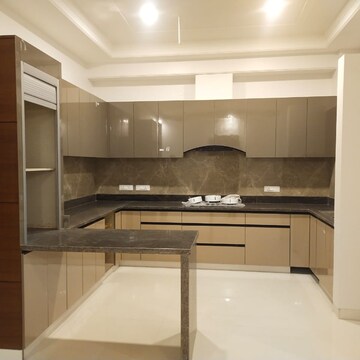Kitchen in 3 BHK Builder Floor at Sector 56 – for Rent