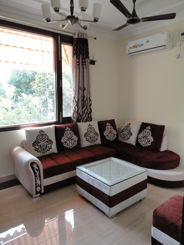 Rental 1 Bedroom 700 Sq.Ft. Apartment in New Friends Colony Floors, New