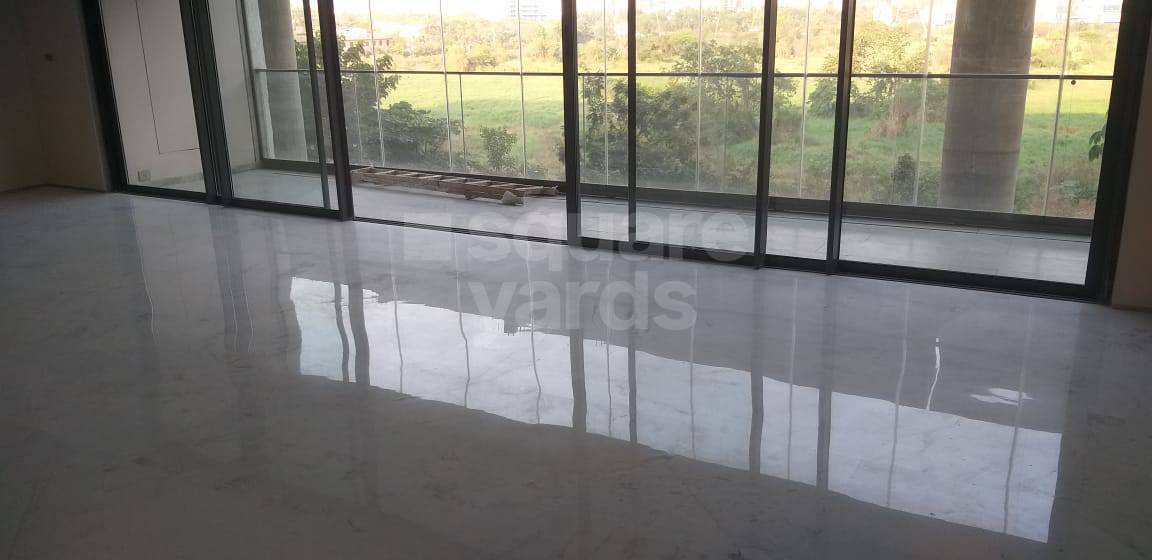 4 BHK Apartment For Sale in Rustomjee Elements