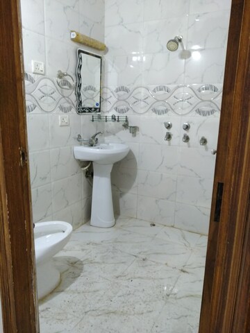 Bathroom in 1 BHK Builder Floor at Lajpat Nagar – for Rent