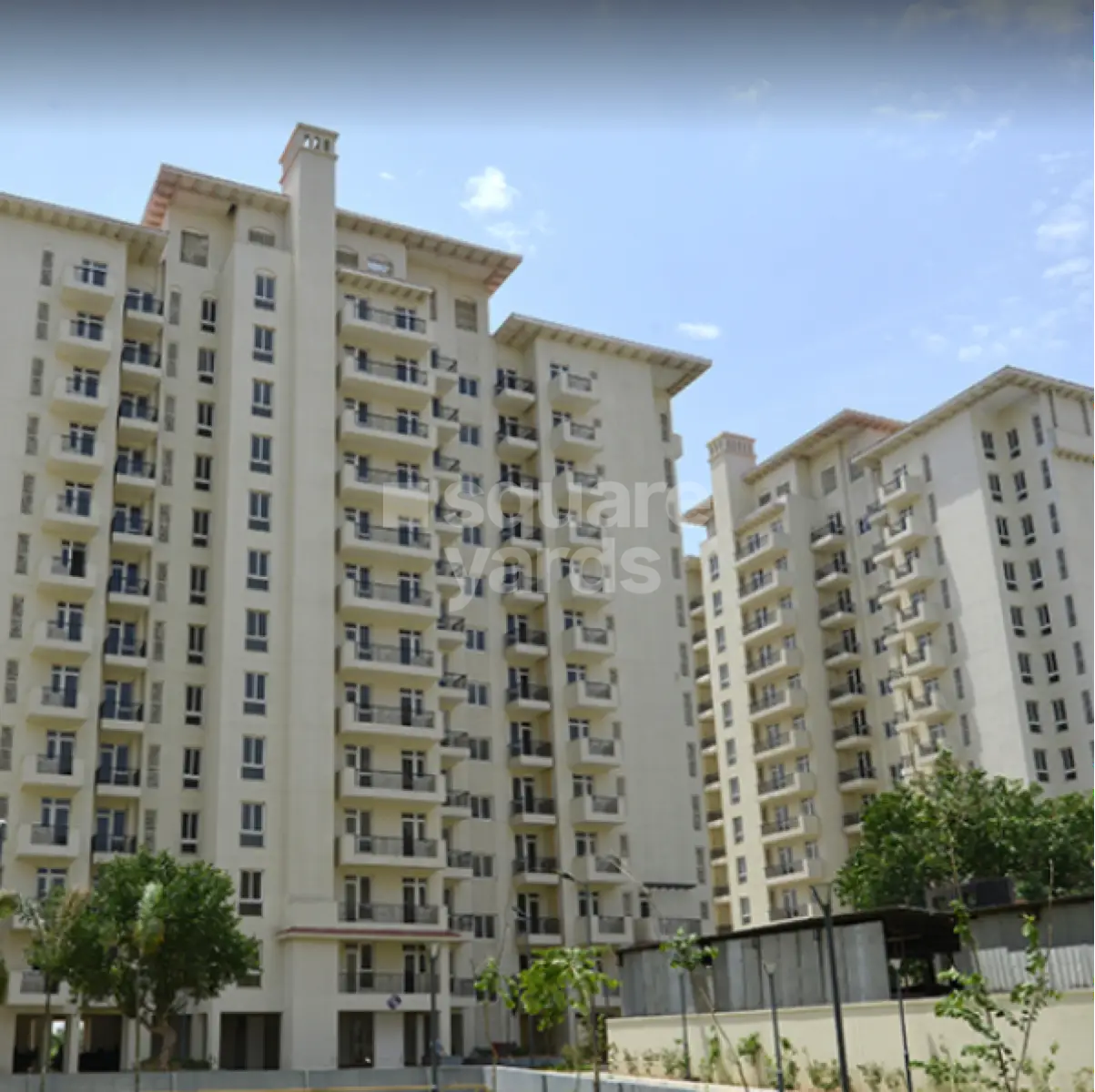 2.5 BHK Apartment For Resale in Emaar Emerald Estate Sector 65 Gurgaon  4885649