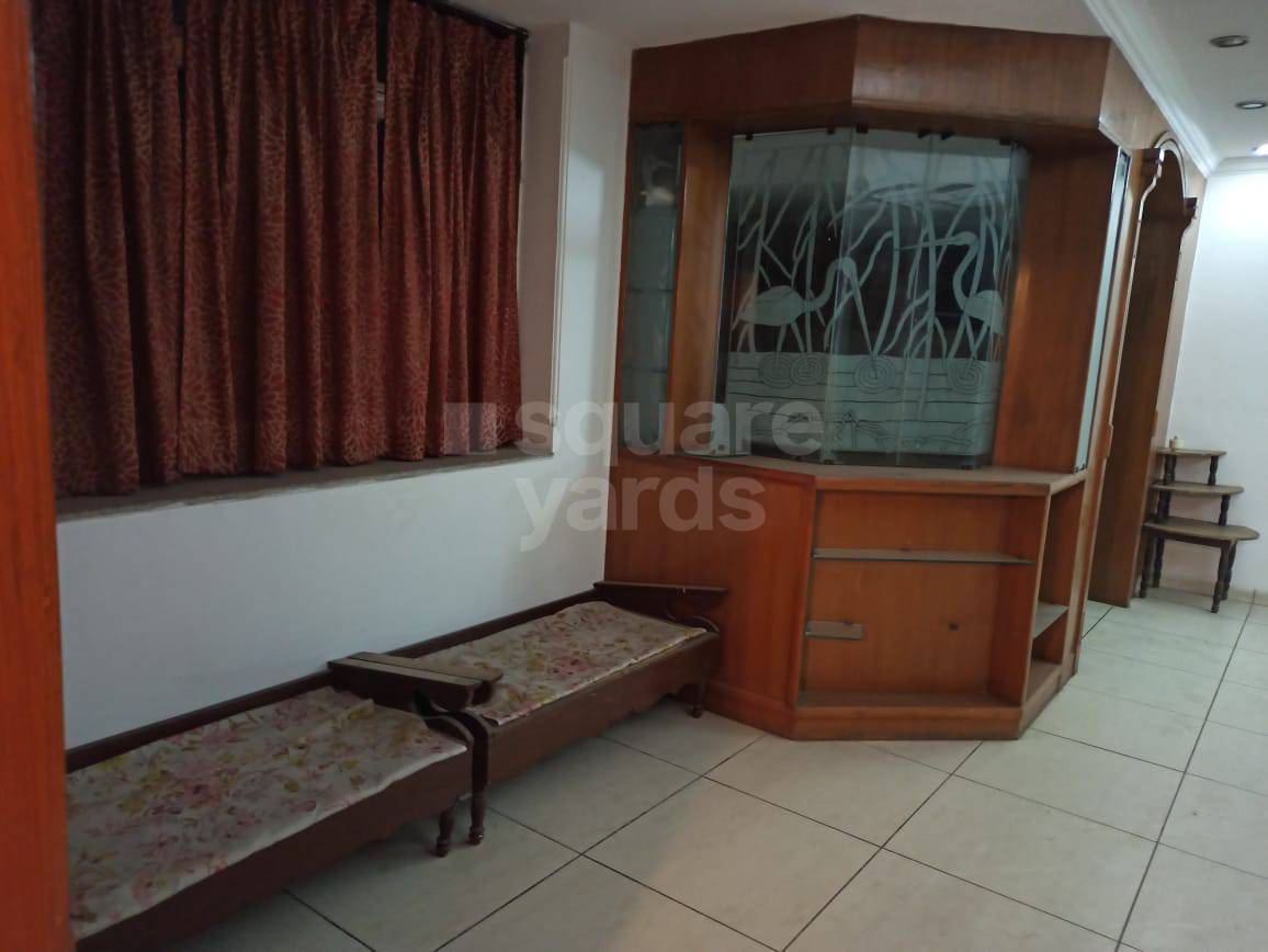 Resale 2.5 Bedroom 1600 Sq.Ft. Independent House in RWA Apartments Sector 29, Sector 29 Noida