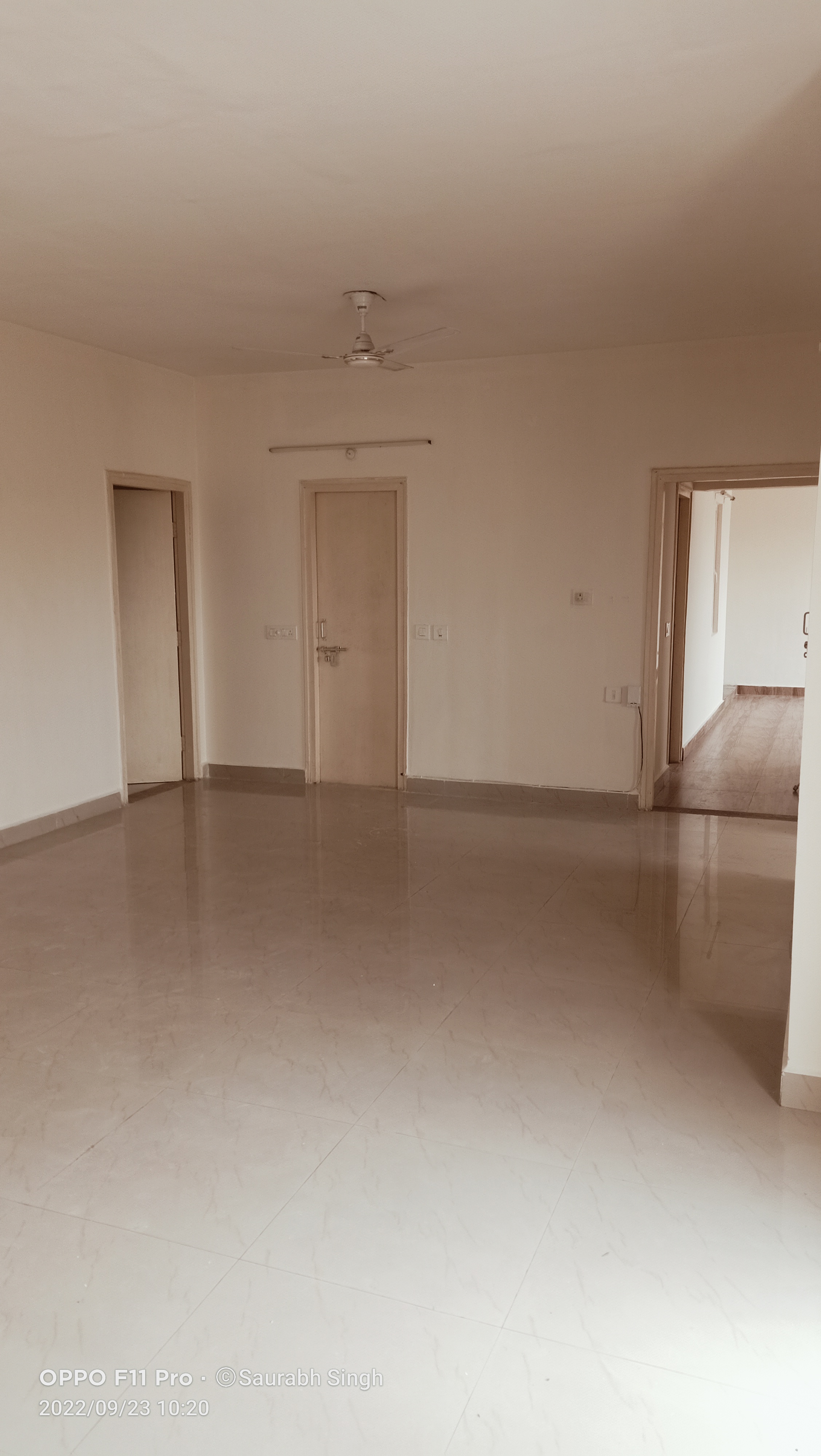 Resale 2.5 Bedroom 1450 Sq.Ft. Apartment in UPAEVP Mandakini Enclave