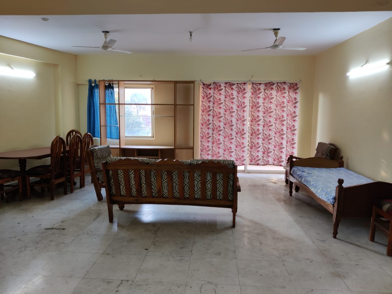 Rental 3 Bedroom 2500 Sq.Ft. Apartment in Satko Palm Trees