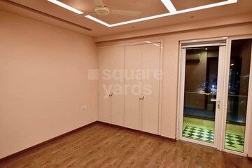 Room in 4 BHK Builder Floor at Safdarjang Enclave – for Rent
