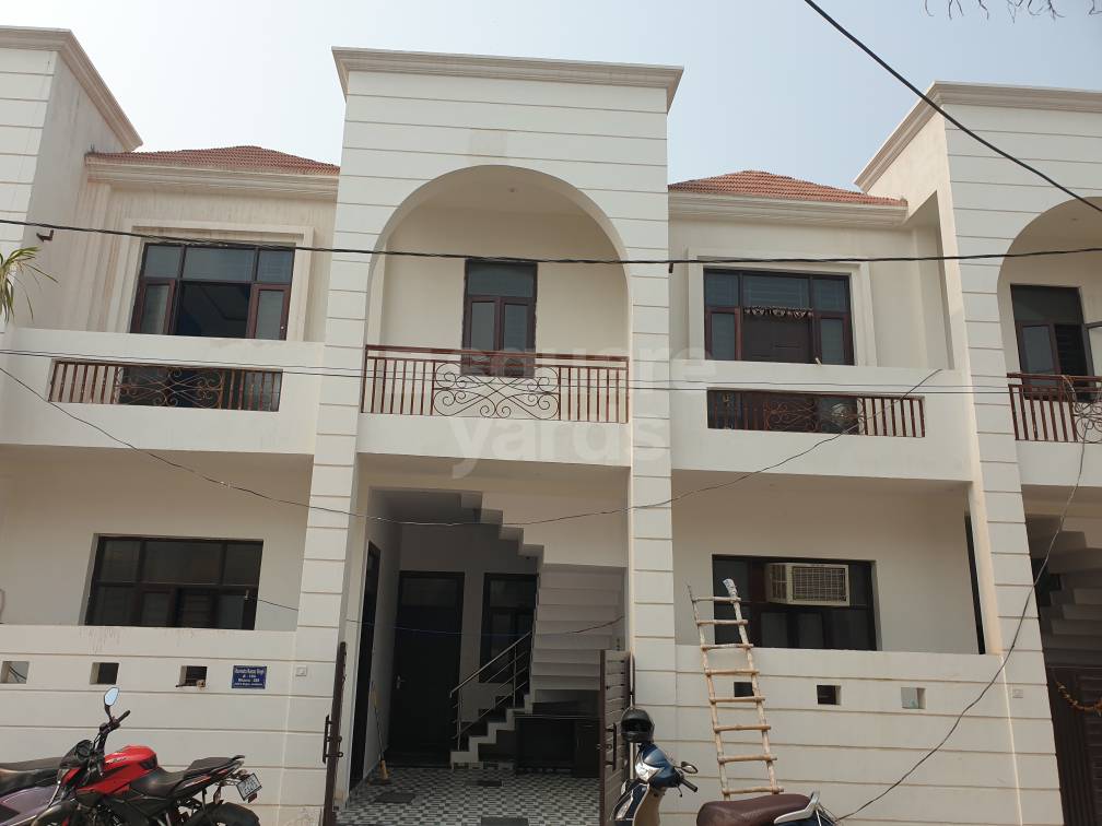 Resale 3 Bedroom 1400 Sq.Ft. Independent House in Garg Palm Paradise