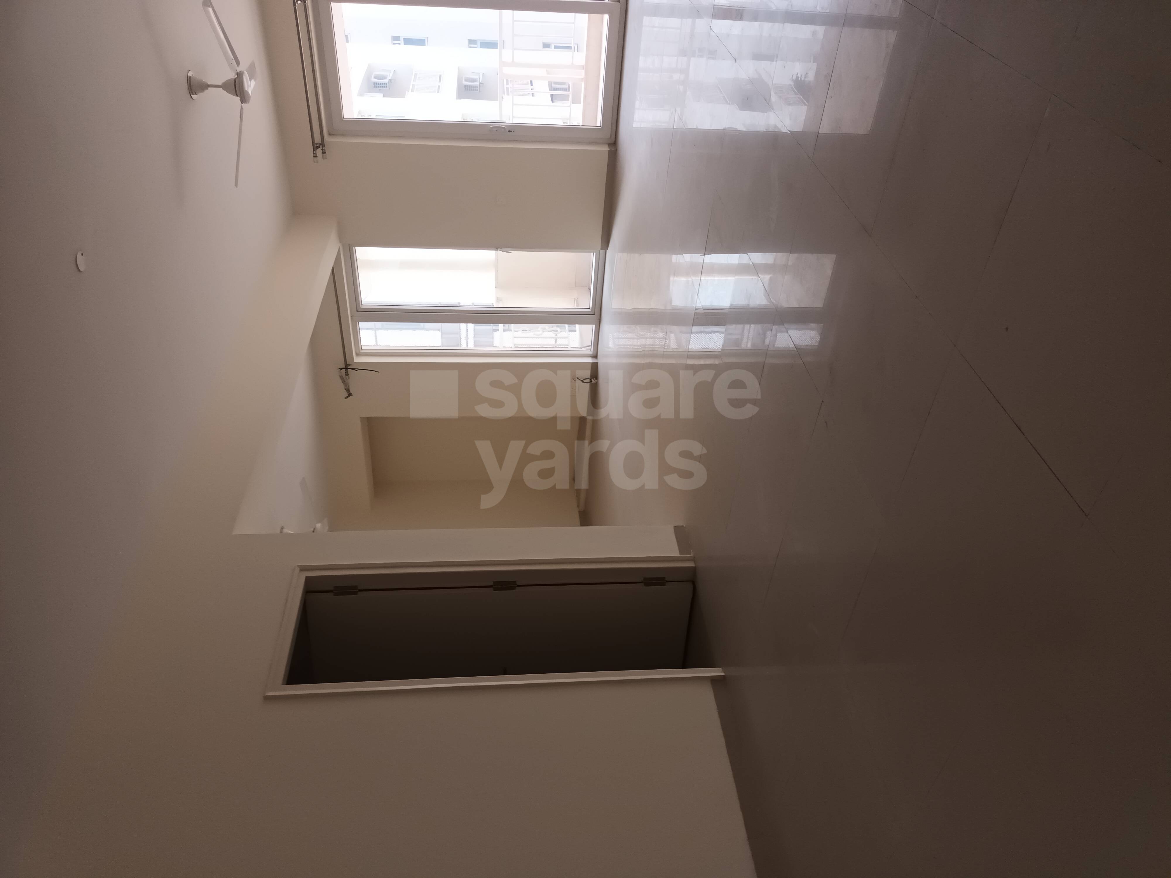 Resale 3 Bedroom 1450 Sq.Ft. Apartment in Emaar Palm Hills, Sector 77 Gurgaon 4922594