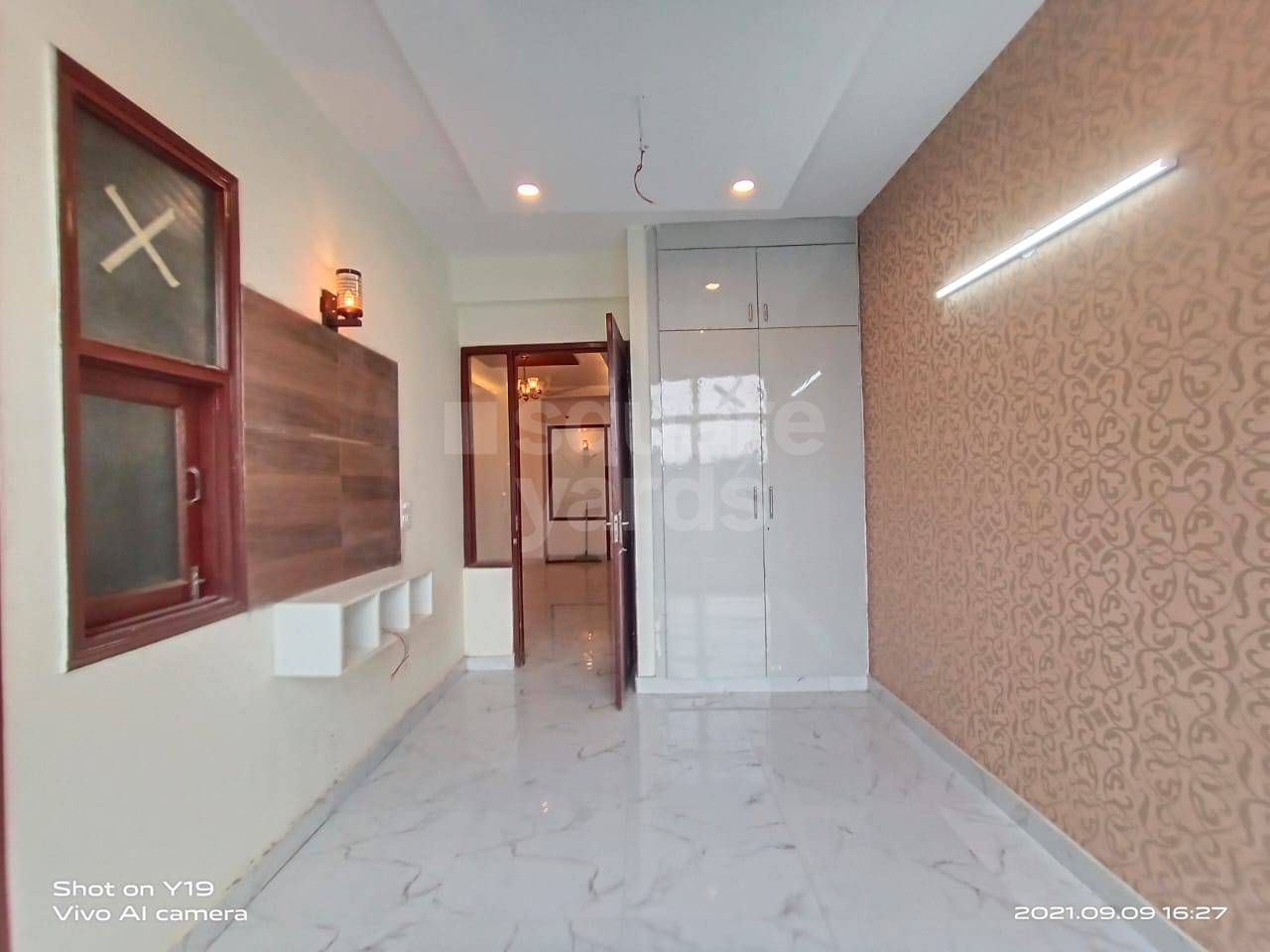 Rental 2 Bedroom 850 Sq.Ft. Apartment in RWA Pocket B Dilshad Garden