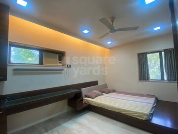 Bedroom in 2.5 BHK Apartment at Oberoi Springs, Andheri West – for Rent