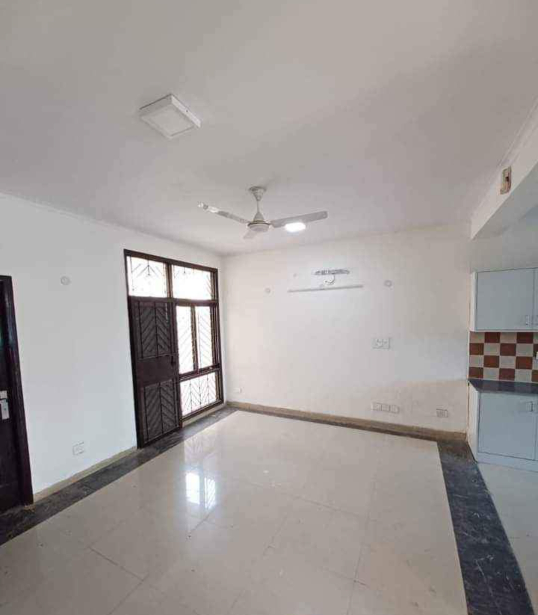 Resale 3 Bedroom 1600 Sq.Ft. Apartment in Ip Extension Delhi 4949486