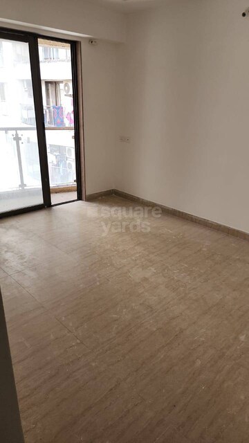 Bedroom in 2 BHK Apartment at HDIL Metropolis Residences, Andheri West – for Rent