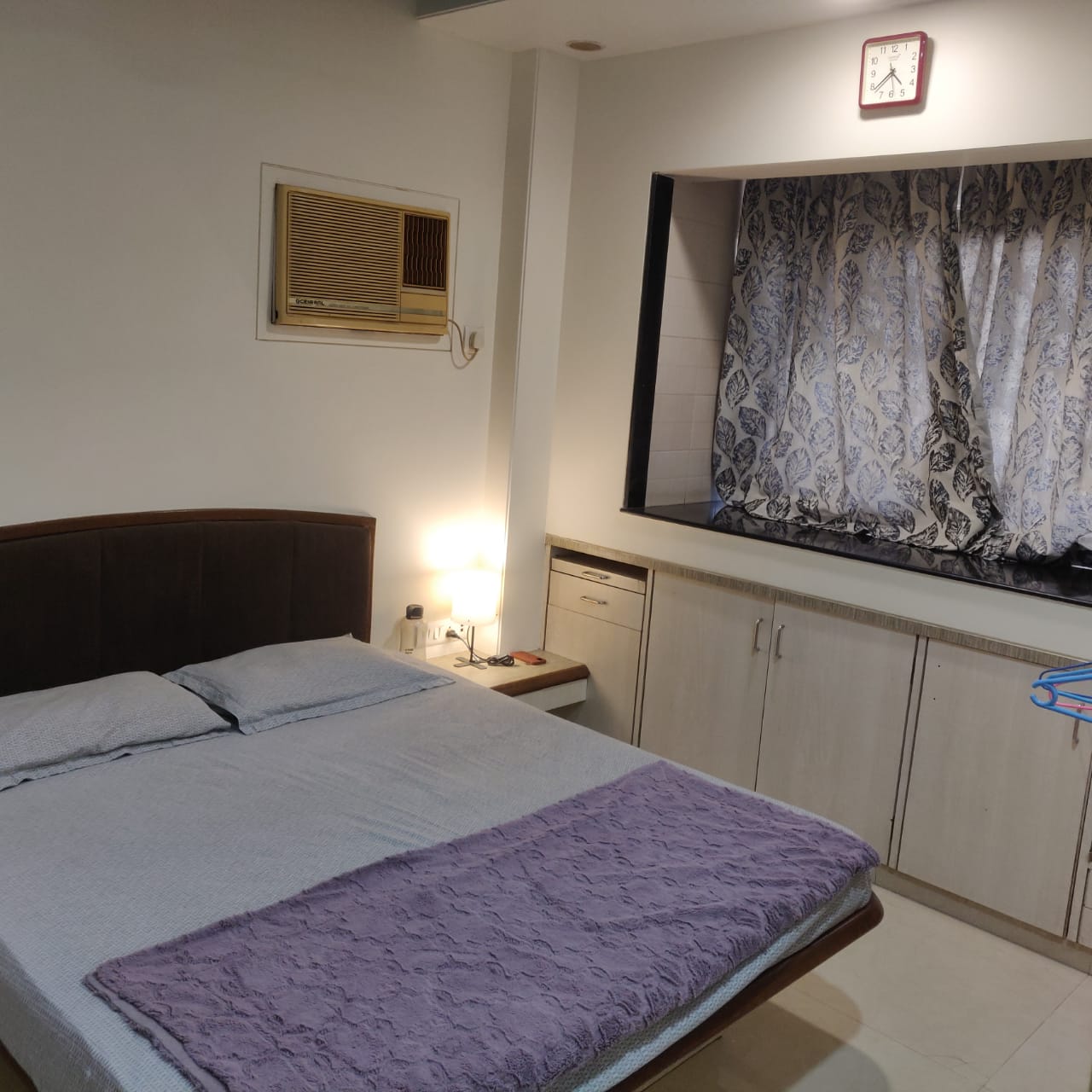 Rental 1 Bedroom 380 Sq.Ft. Apartment in Tilak Nagar Building, Tilak