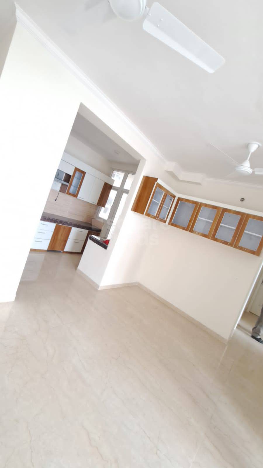 Rental 3 Bedroom 1550 Sq.Ft. Apartment in Omaxe The Palace, Gomati