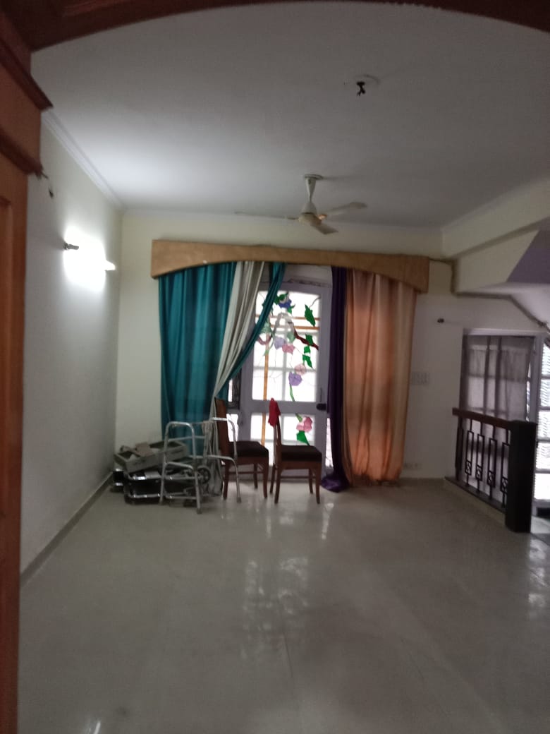 Rental 3 Bedroom 1376 Sq.Ft. Apartment in Eros Wembley Estate, Sector